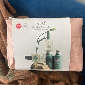 The Mini Essentials Women Hair Shampoo Set - Green